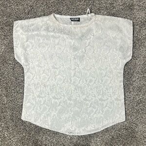 Flattering silk blouse ✨